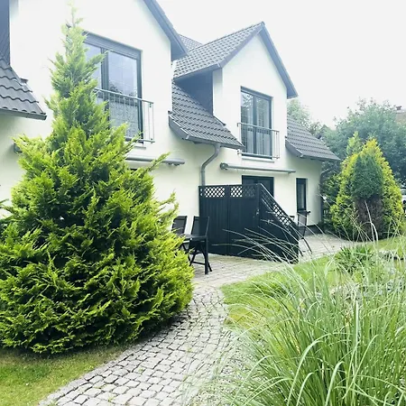 F-1112 01 Strandnah, Garten Apartment