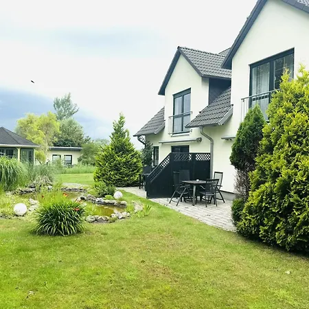 F-1112 01 Strandnah, Garten