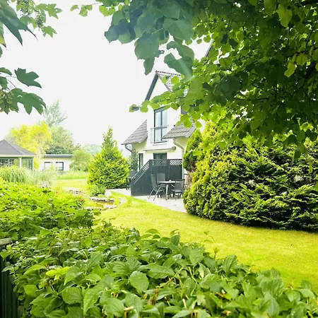 F-1112 01 Strandnah, Garten Apartment *
